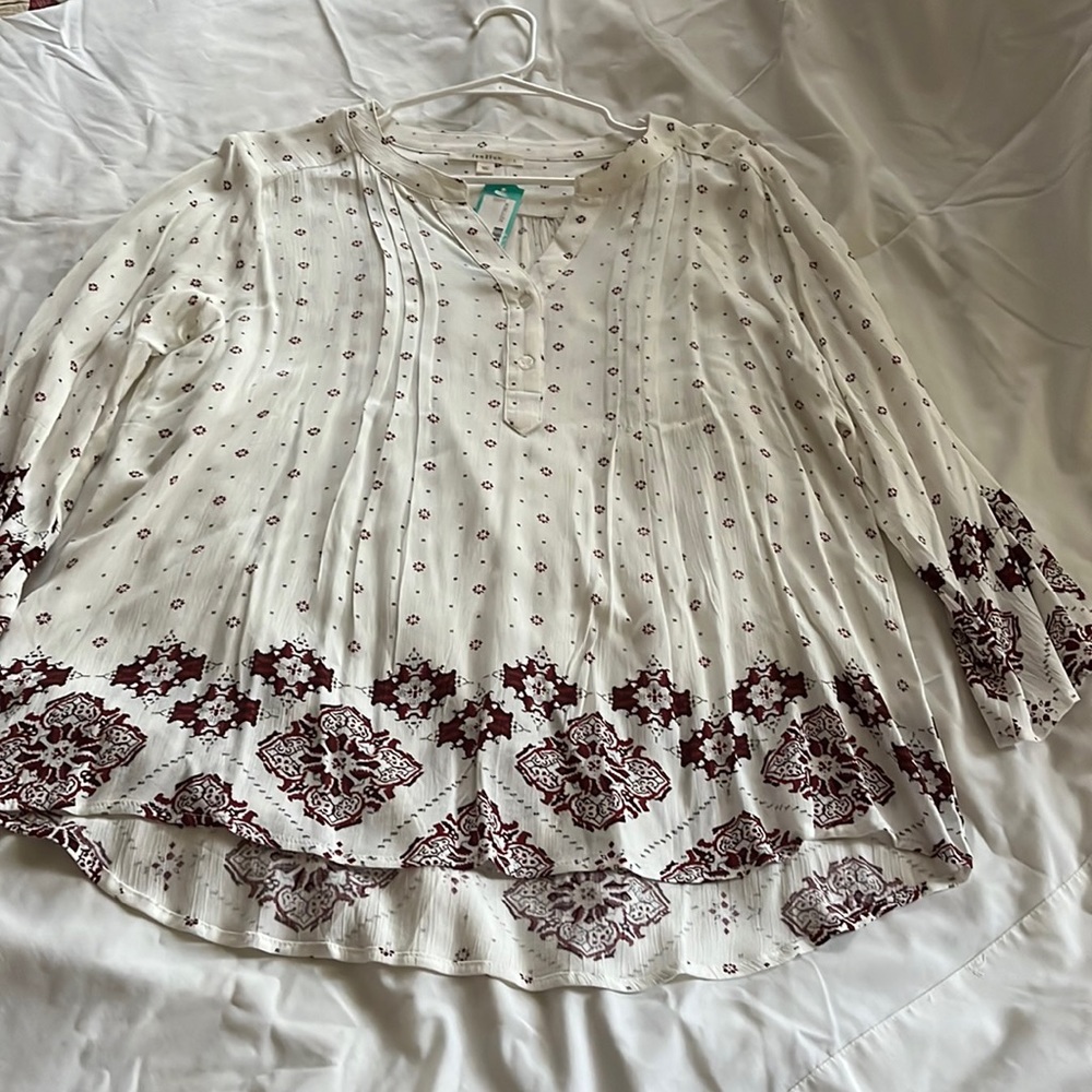 NWT ,Stitch Fix Exclusive, sz. Lg, light weight tunic style